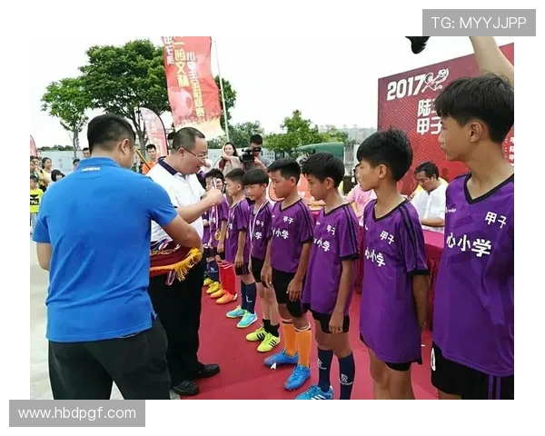 黄陂区足球代表队奋勇拼搏打造区域足球文化新风貌 黄陂区足球代表队奋勇拼搏打造区域足球文化新风貌