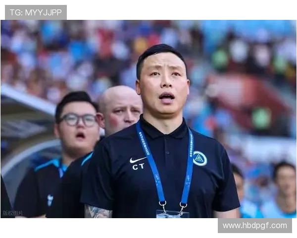 中国足球队新帅上任后首战大胜 显示出强大团队凝聚力和战术调整潜力 中国足球队新帅上任后首战大胜 显示出强大团队凝聚力和战术调整潜力