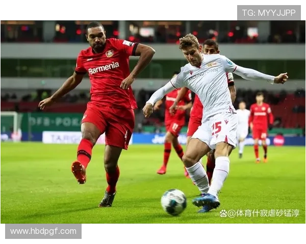 欧洲足坛再掀转会风暴多名巨星加盟豪门引爆新赛季话题