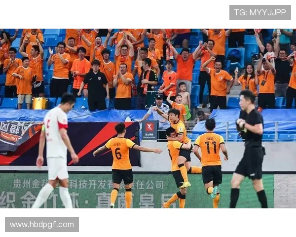 《世界杯预选赛激战正酣中国队逆袭胜利多名新星崭露头角》 《世界杯预选赛激战正酣中国队逆袭胜利多名新星崭露头角》