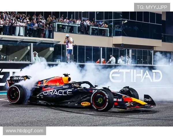 新赛季F1各大车队竞争加剧冠军争夺战愈发激烈动人心弦备受瞩目 新赛季F1各大车队竞争加剧冠军争夺战愈发激烈动人心弦备受瞩目