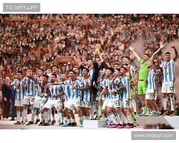 梅西回归阿根廷国家队备战世界杯预选赛，队内氛围高涨